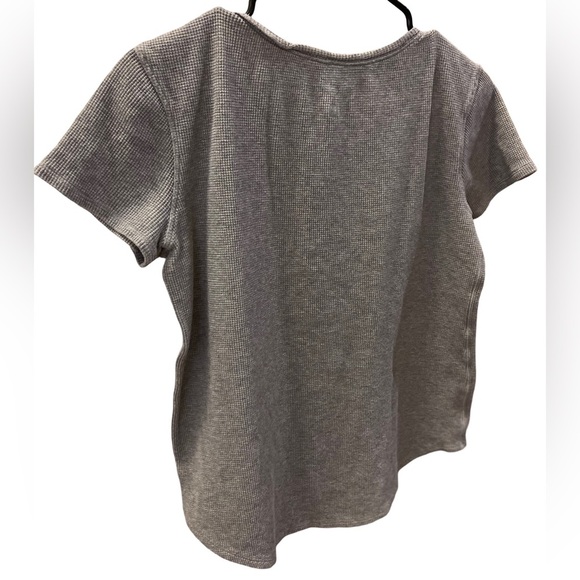 Lululemon Women’s Gray Waffle Knit Short Sleeve Tee Shirt Workout Top - Picture 4 of 11